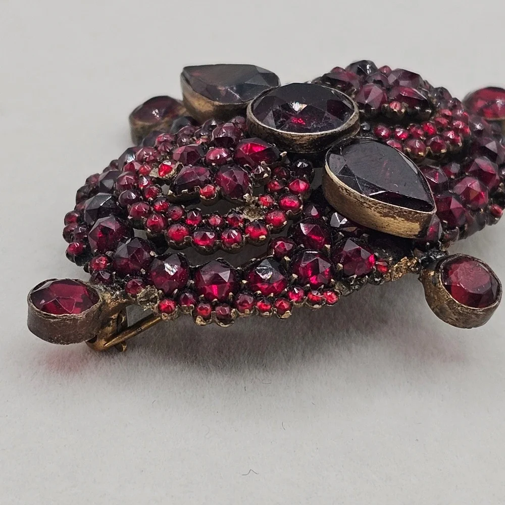 Vtg Bohemian Czech Garnet Brooch Deep Red Victorian Style Floral Cluster 2.5